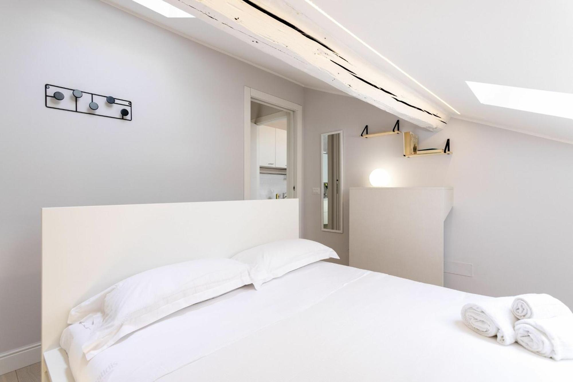 Ferrucci 1 Bedroom Attic In By Halldis Apartment