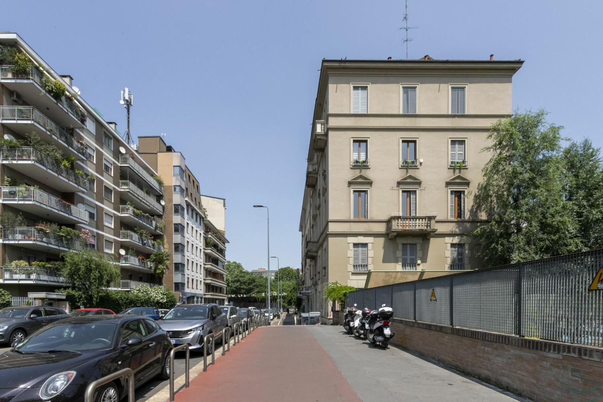 Apartment Ferrucci 1 Bedroom Attic In By Halldis *