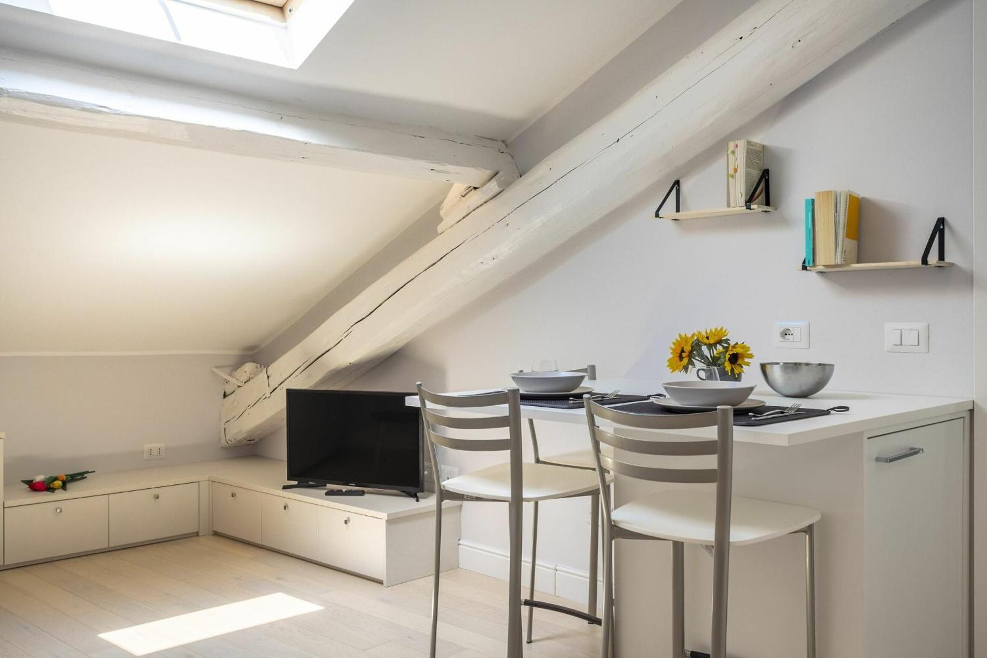 Ferrucci 1 Bedroom Attic In By Halldis
